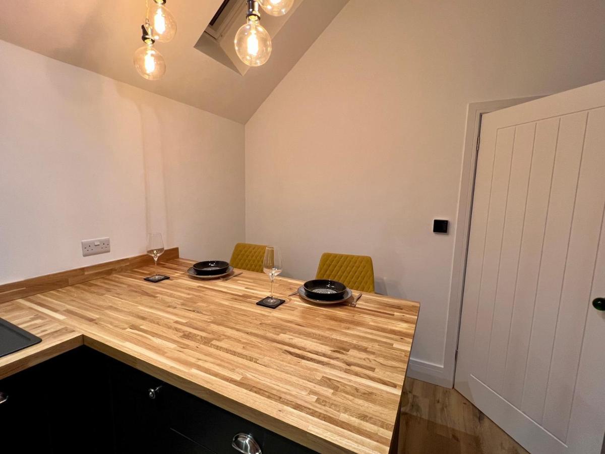 Apple Tree Apartment Хенсол Екстериор снимка