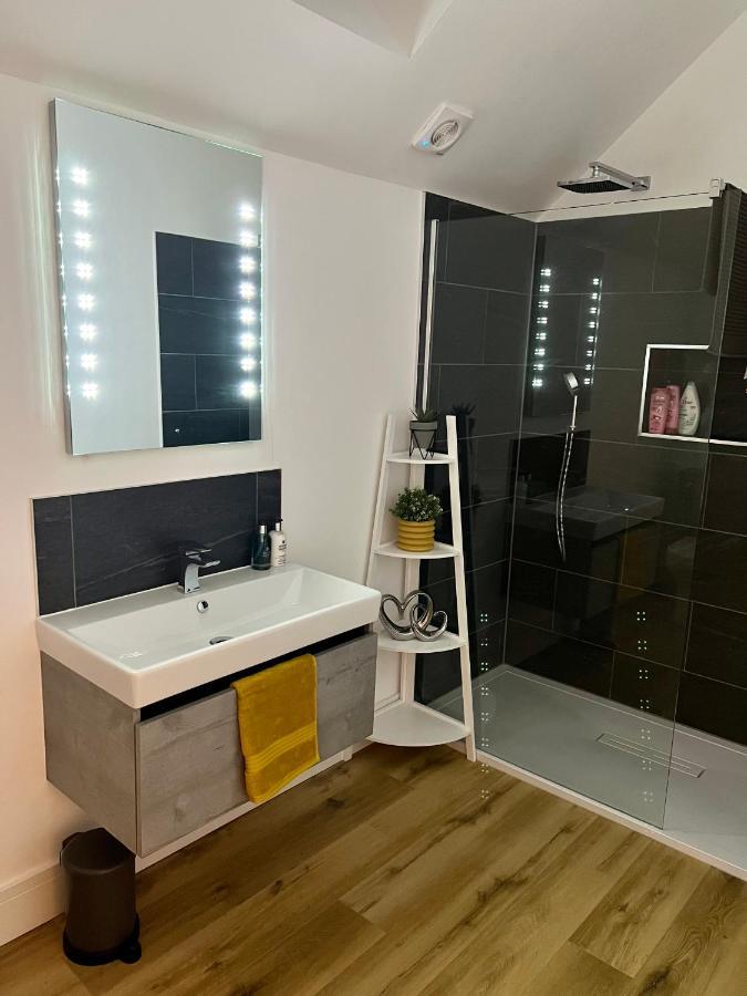 Apple Tree Apartment Хенсол Екстериор снимка