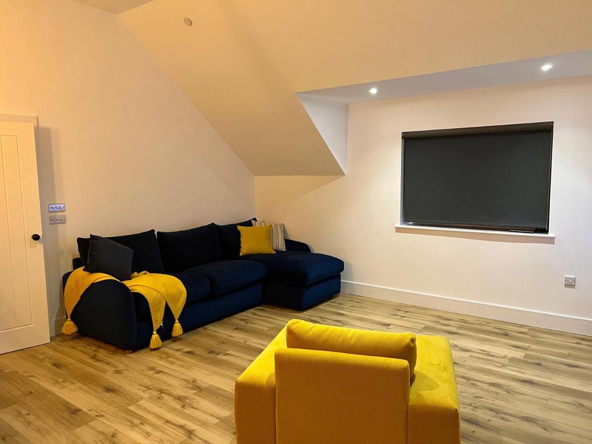 Apple Tree Apartment Хенсол Екстериор снимка